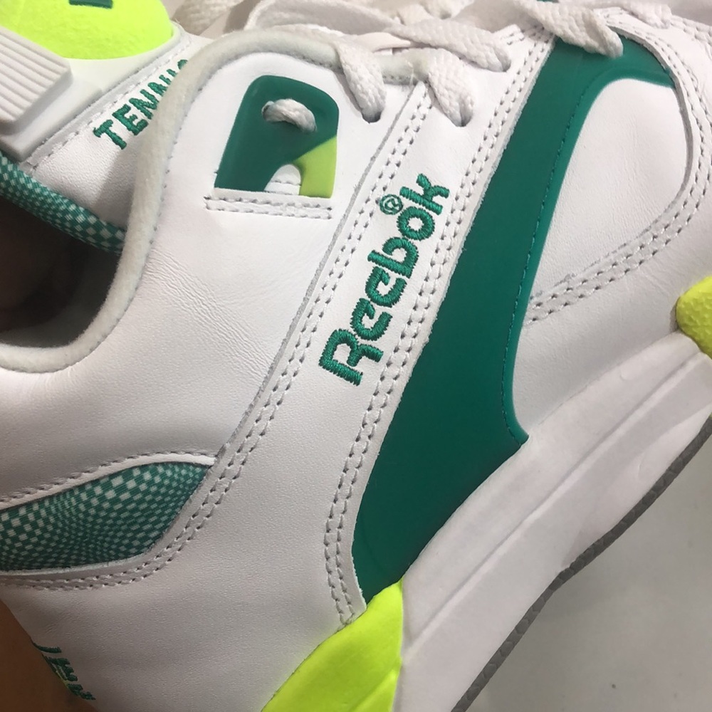 RARE Reebok Court Victory Pump Tennis Shoes men's Size 8 White Green Hexalite - Picture 11 of 11